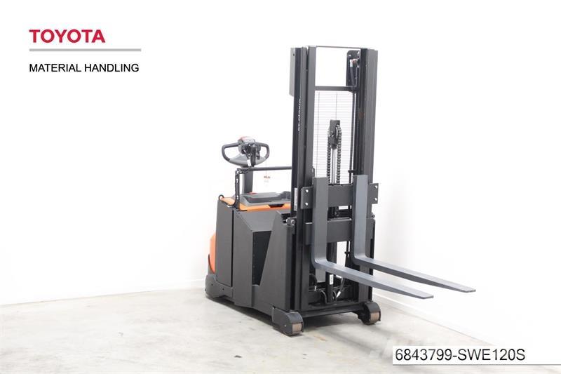 BT SWE120S معدات التكديس الجوالة