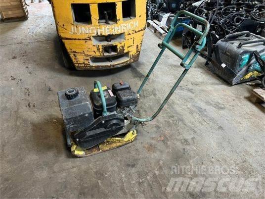 Ammann APF 12/40 دكاكات أفقية