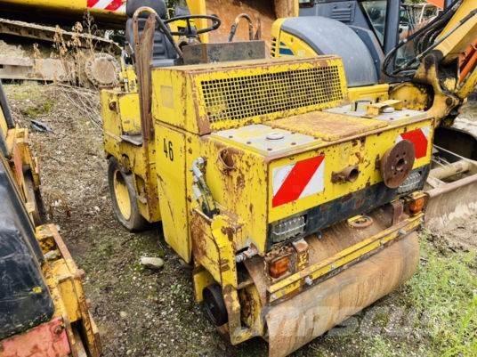 Bomag BW100AC مداحل مزدوجة