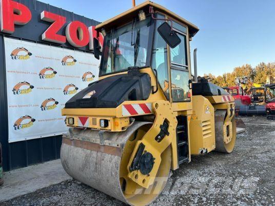 Dynapac CC222 مداحل ثنائية الاسطوانة