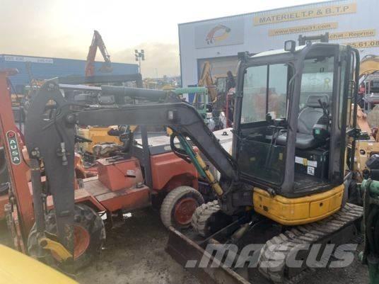 Komatsu PC26MR-3 حفارات صغيرة أقل من 7 طن (حفارات صغيرة)