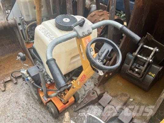  Scie à sol HUSQVARNA أخرى