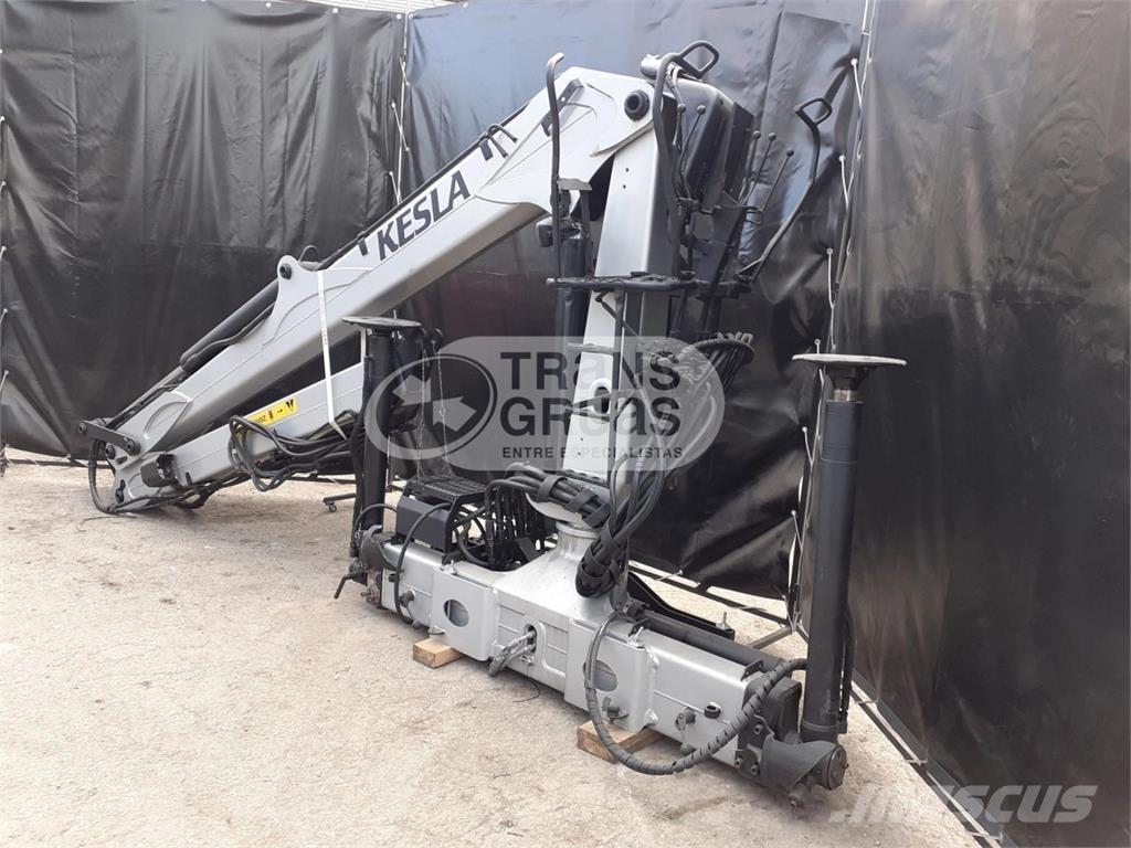 Kesla 2009L رافعات ولوادر