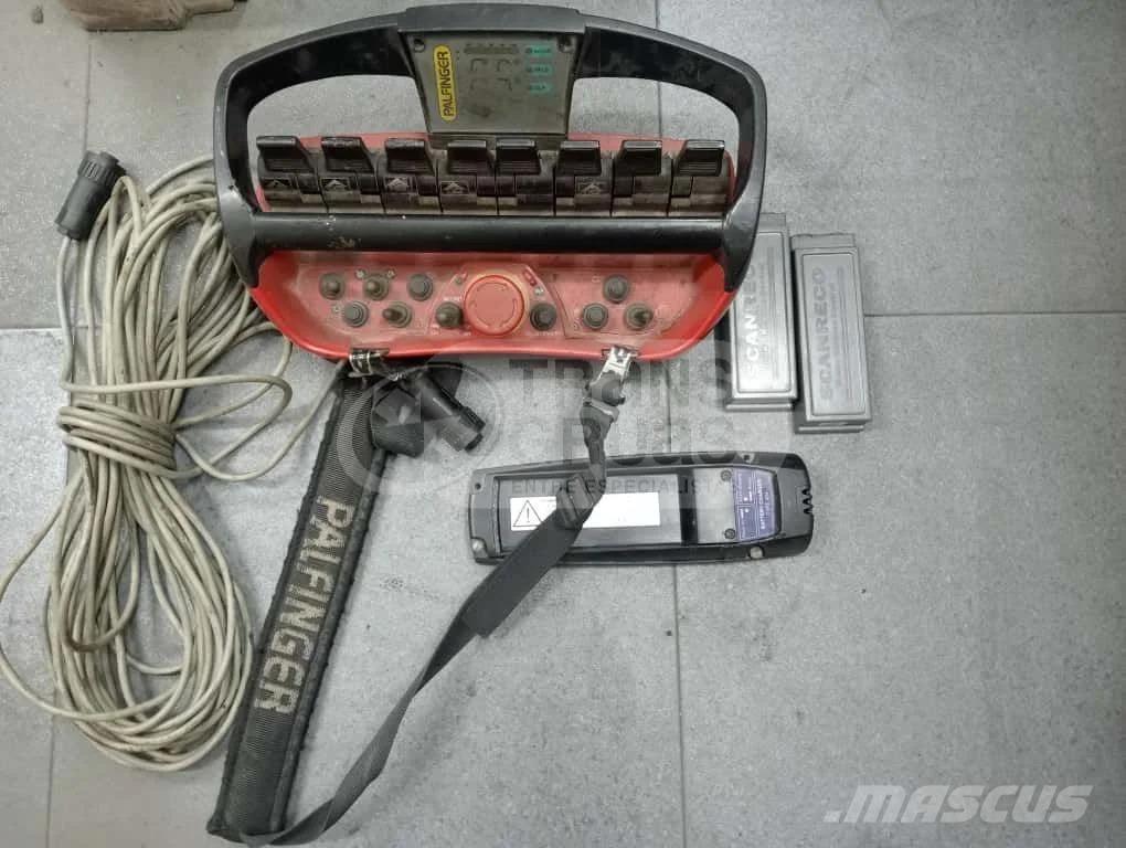 Palfinger PK 27000 رافعات تحميل