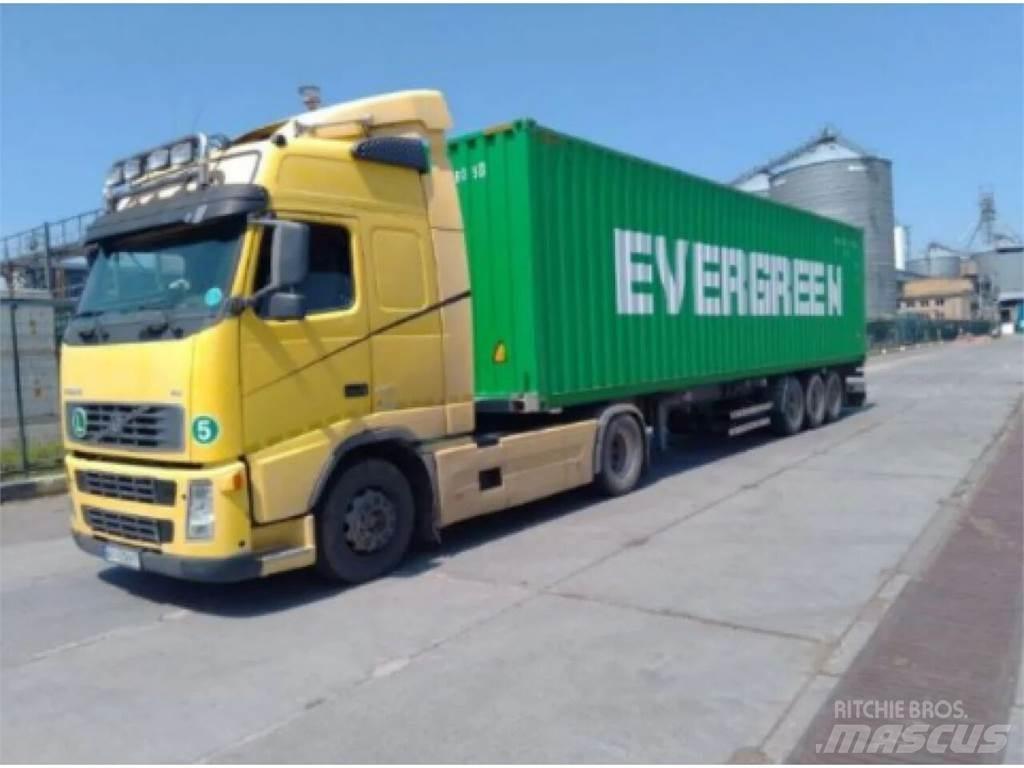 Volvo  وحدات الجر