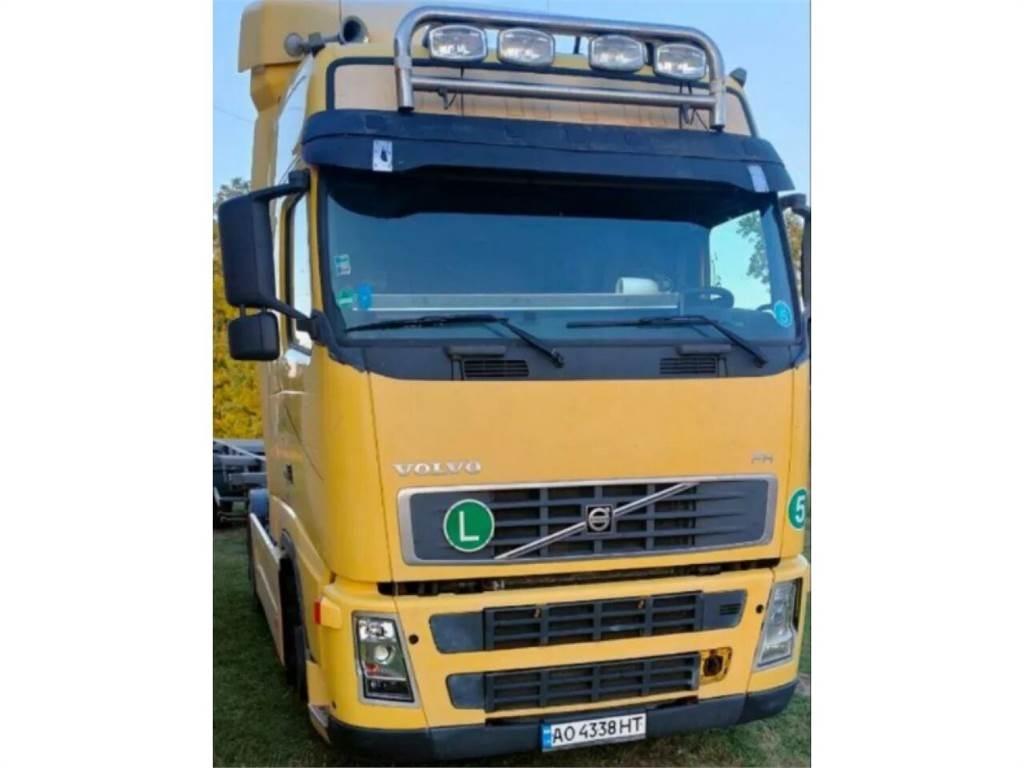 Volvo  وحدات الجر