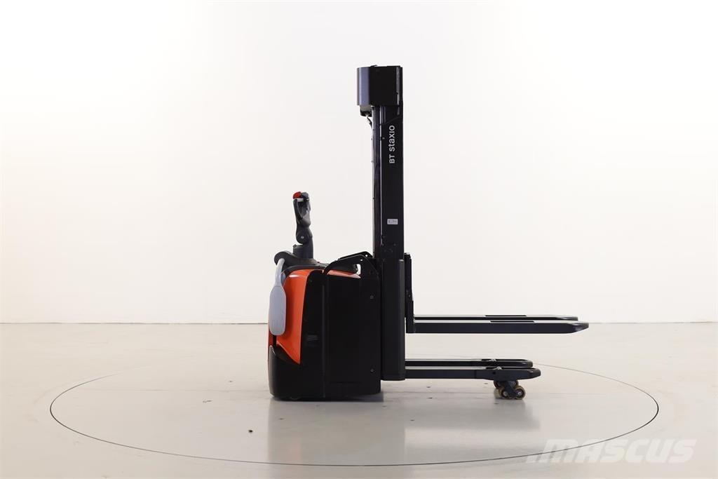 BT SPE140 L معدات التكديس الجوالة