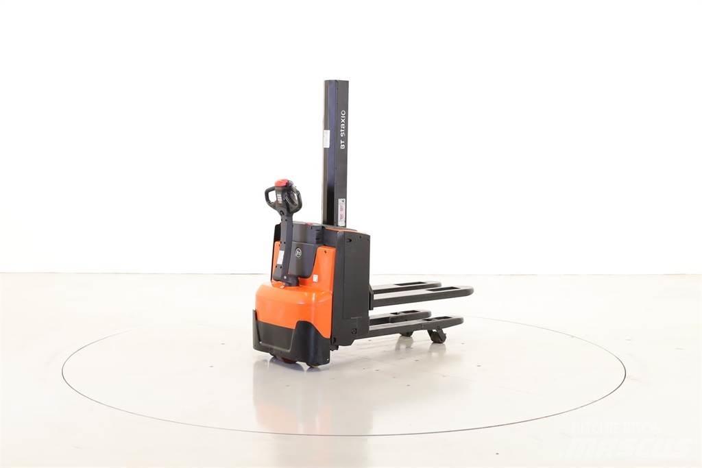 BT SWE-080-L معدات التكديس الجوالة