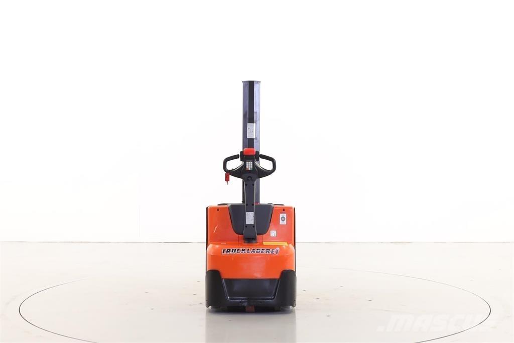 BT SWE-080-L معدات التكديس الجوالة
