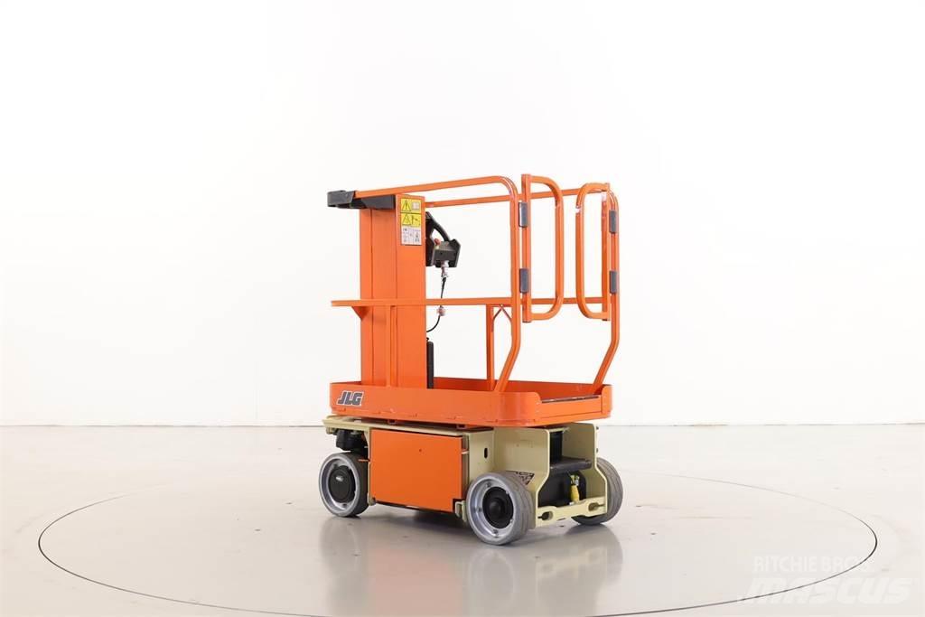 JLG 1230ES رافعات السارية الرأسية
