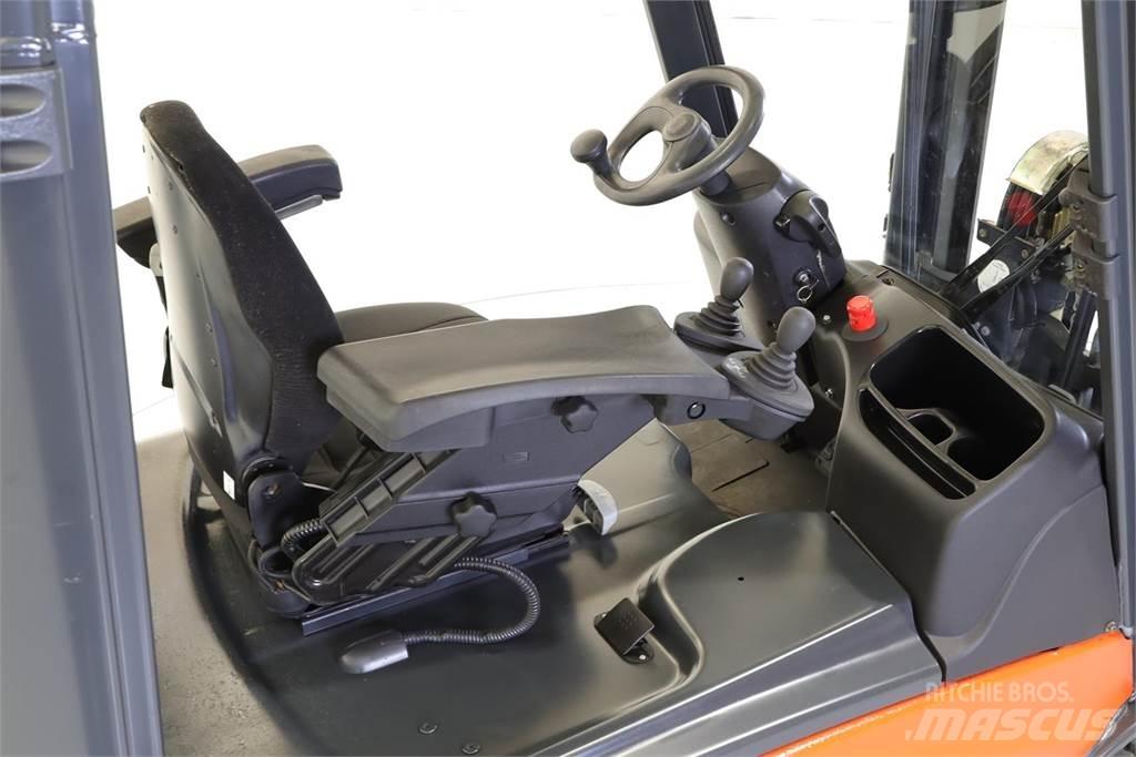 Linde E16L-01 شاحنات ذات رافعات شوكية تعمل بالكهرباء