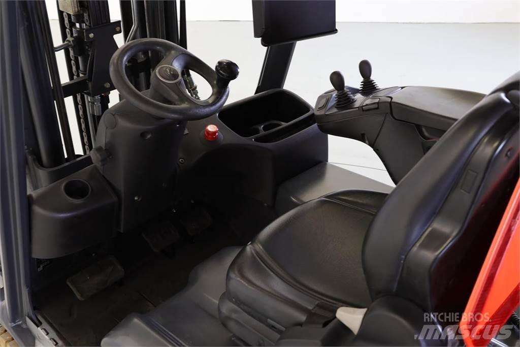 Linde E16P-02 شاحنات ذات رافعات شوكية تعمل بالكهرباء