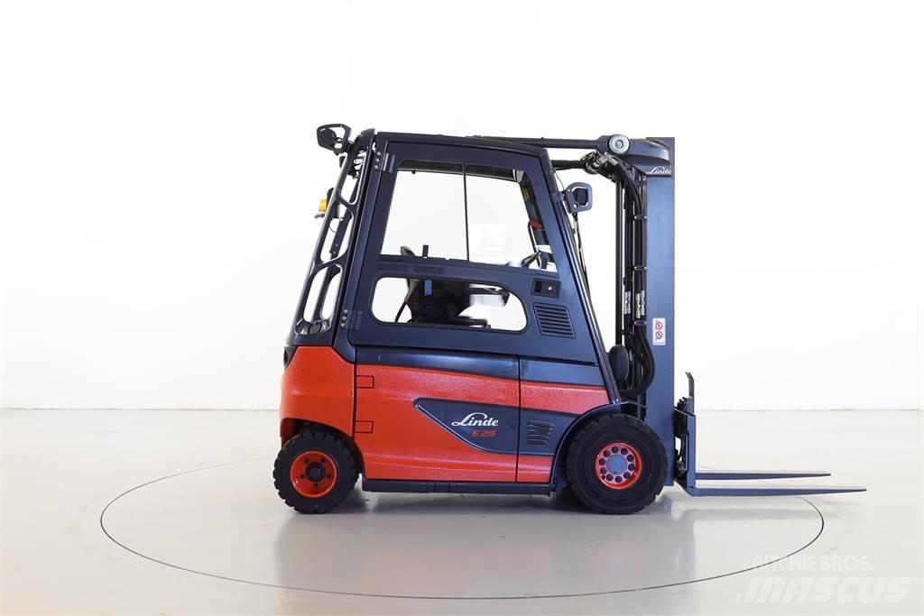 Linde E25-01 387 شاحنات ذات رافعات شوكية تعمل بالكهرباء