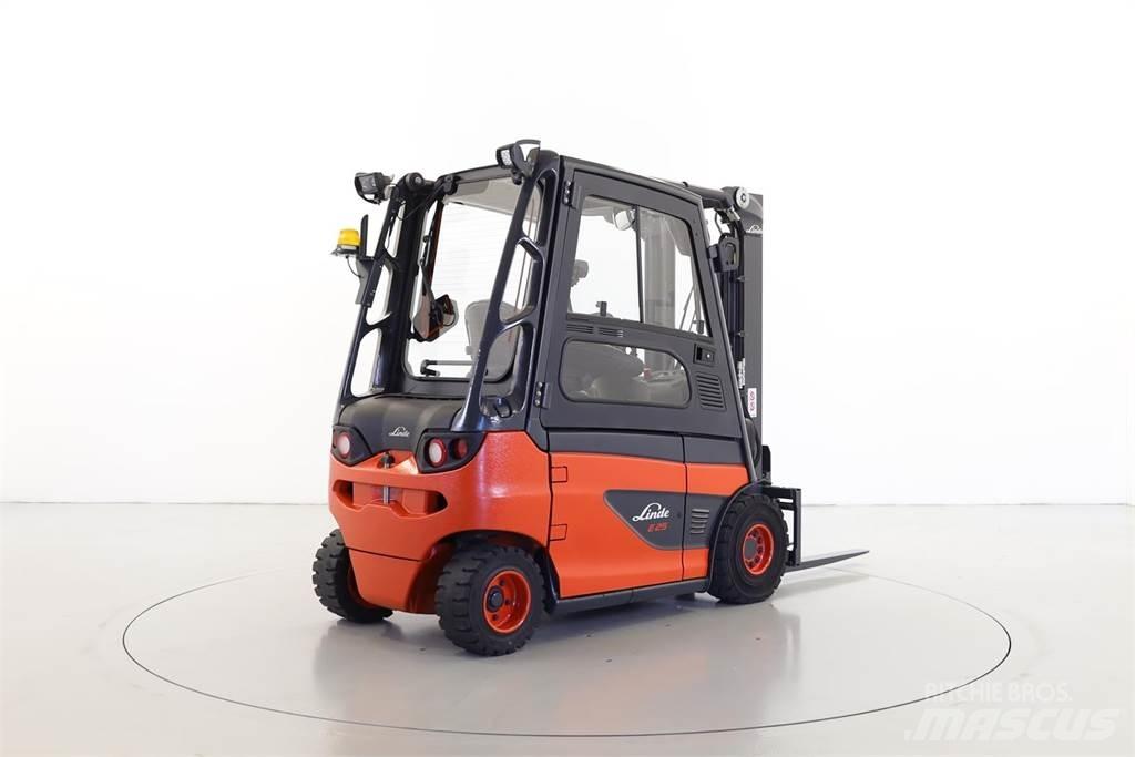 Linde E25-01 387 شاحنات ذات رافعات شوكية تعمل بالكهرباء
