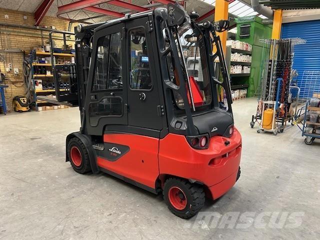 Linde E35L-01 شاحنات ذات رافعات شوكية تعمل بالكهرباء