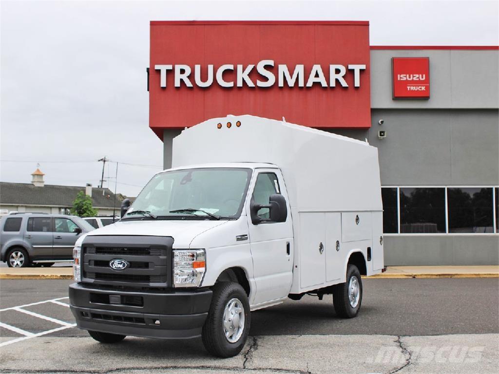 Ford E350 مركبات الأغراض العامة