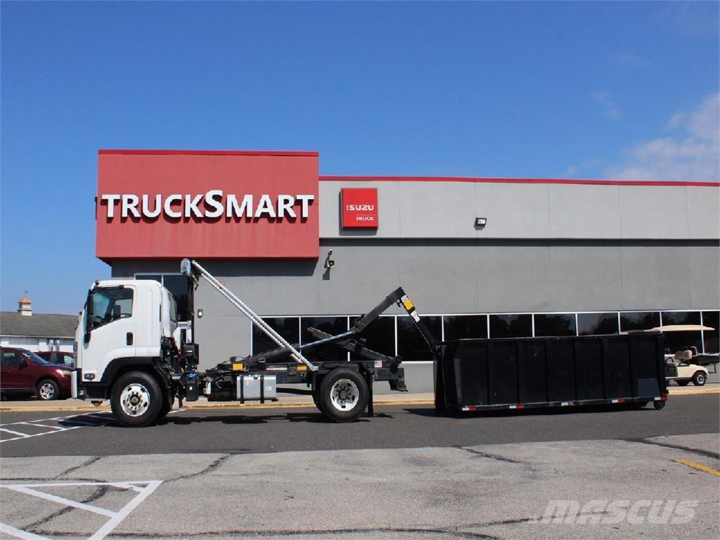 Isuzu FTR شاحنات قلابة