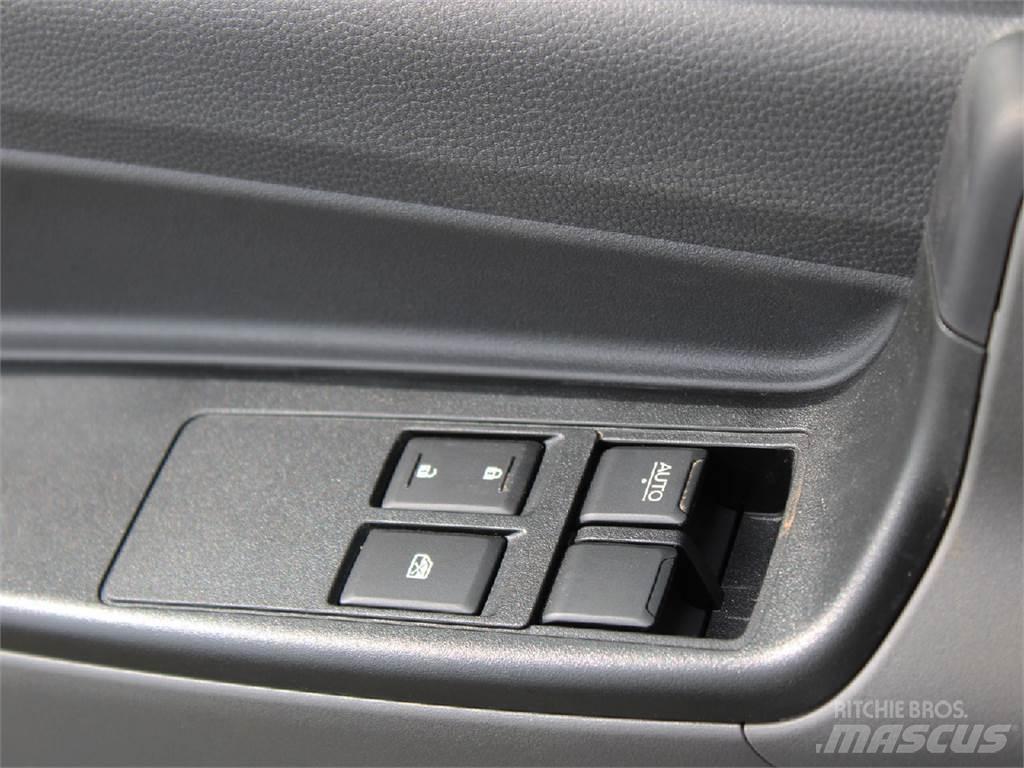 Isuzu NPR-HD شاحنات ذات هيكل صندوقي