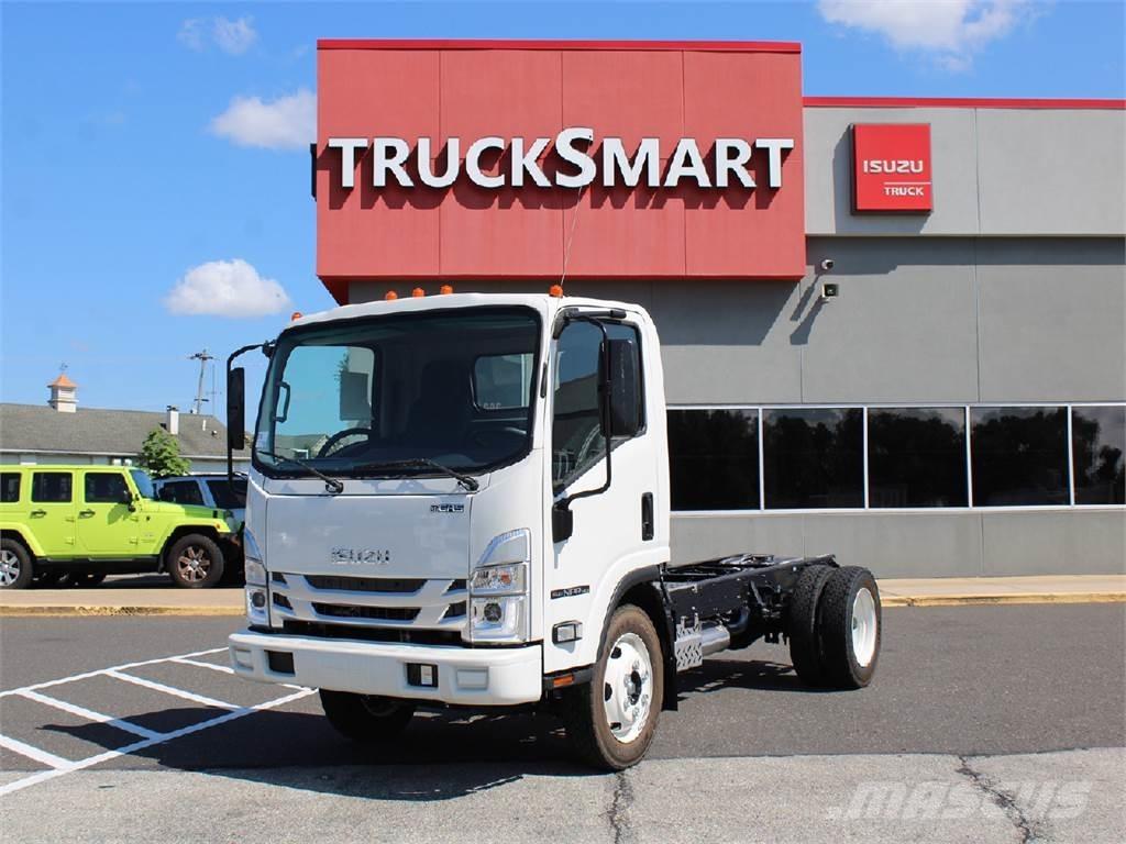 Isuzu NPR-HD شاحنات بمقصورة وهيكل