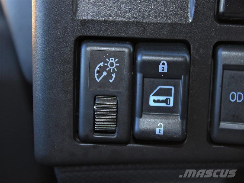 Isuzu NPR-HD شاحنات قلابة