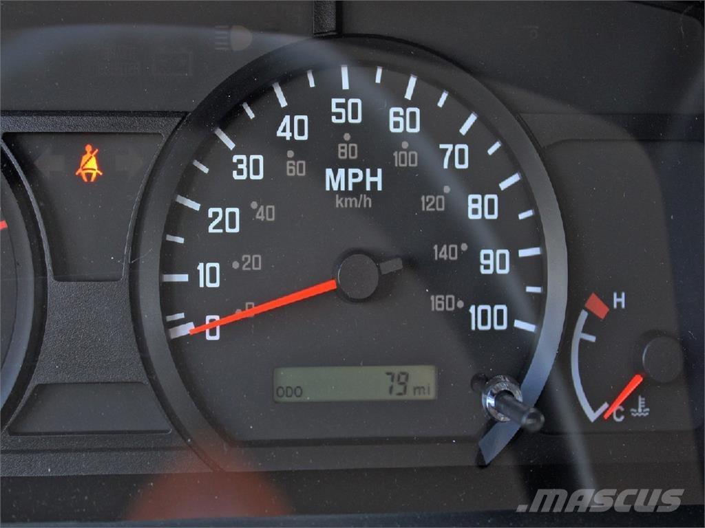 Isuzu NPR-HD شاحنات ذات هيكل صندوقي