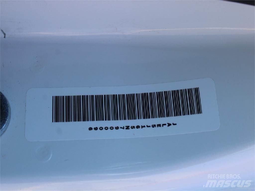Isuzu NQR شاحنات ذات هيكل صندوقي