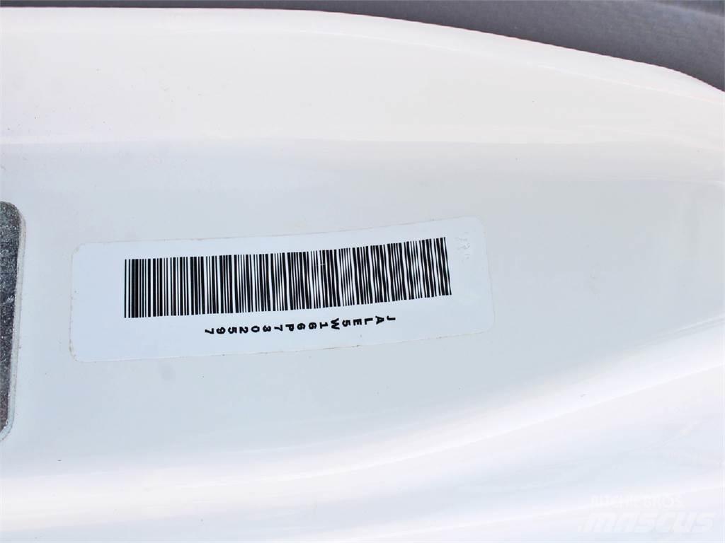 Isuzu NRR شاحنات قلابة