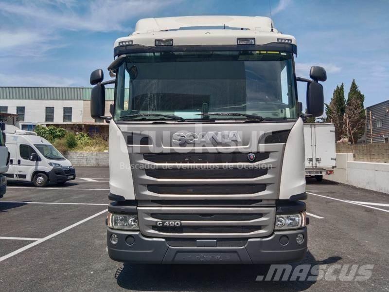 Scania G490 شاحنات بمقصورة وهيكل