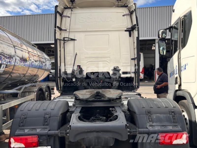 Scania R410 وحدات الجر