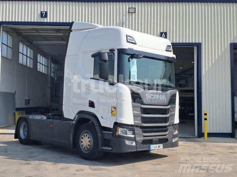 Scania R460 وحدات الجر