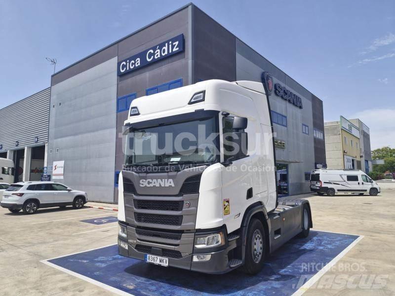 Scania R460 وحدات الجر