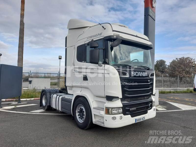 Scania R520 وحدات الجر