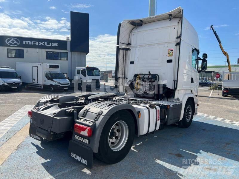 Scania R520 وحدات الجر