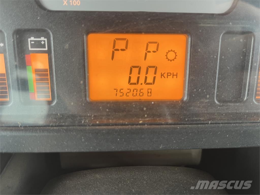 Challenger MT775E الجرارات