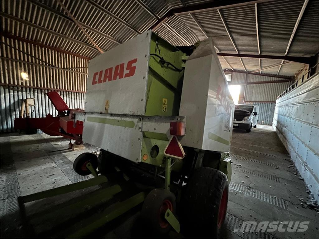 CLAAS VARIANT 260 محزمات مربعة
