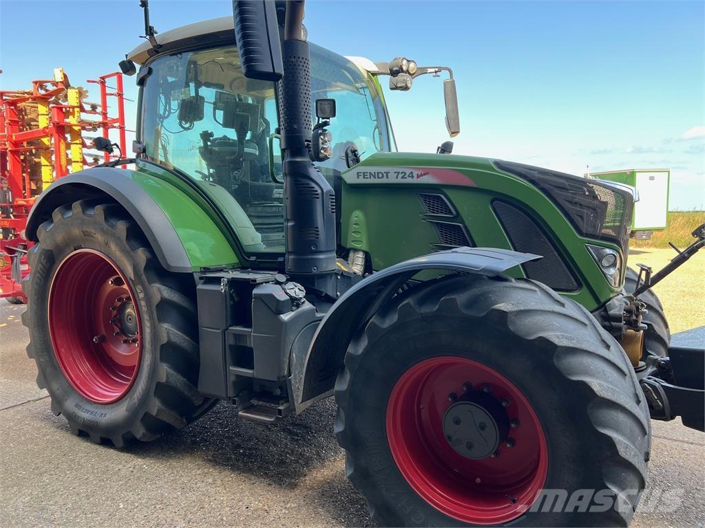 Fendt 724 الجرارات