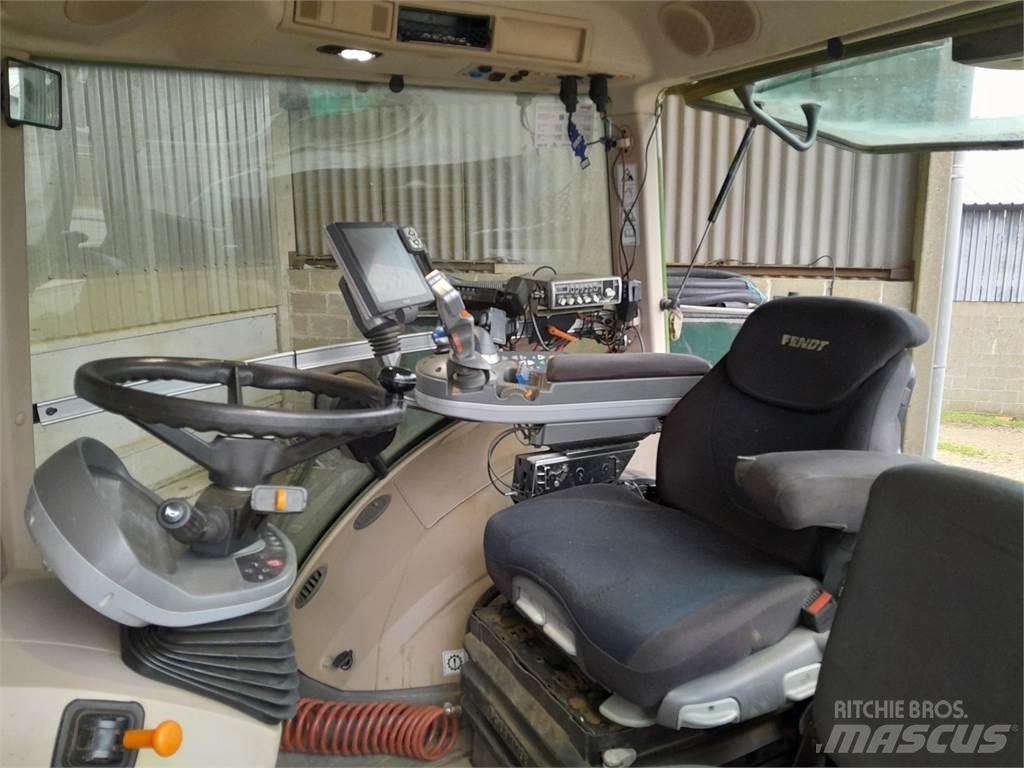 Fendt 933 F الجرارات