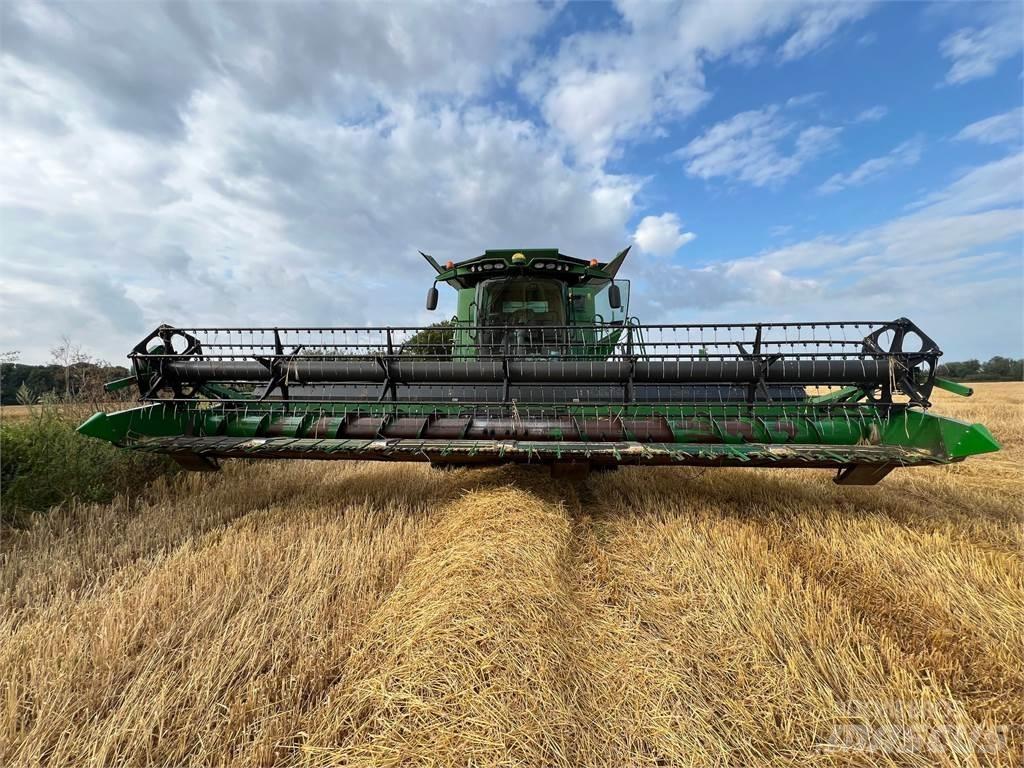 John Deere S685I حصادات