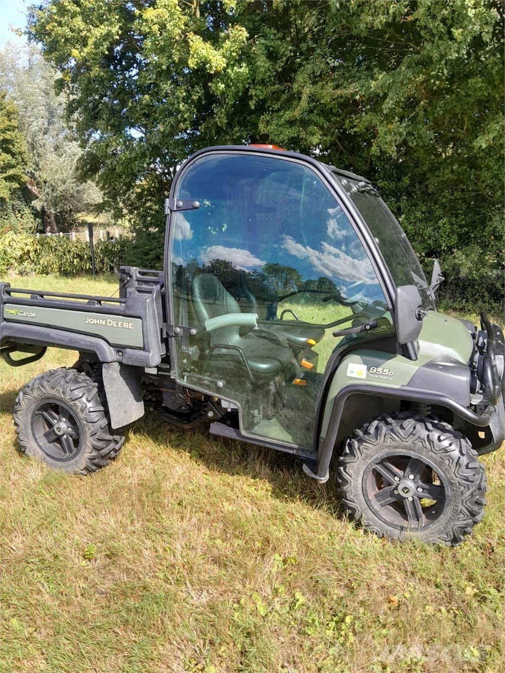 John Deere XUV855D ماكينات زراعية أخرى