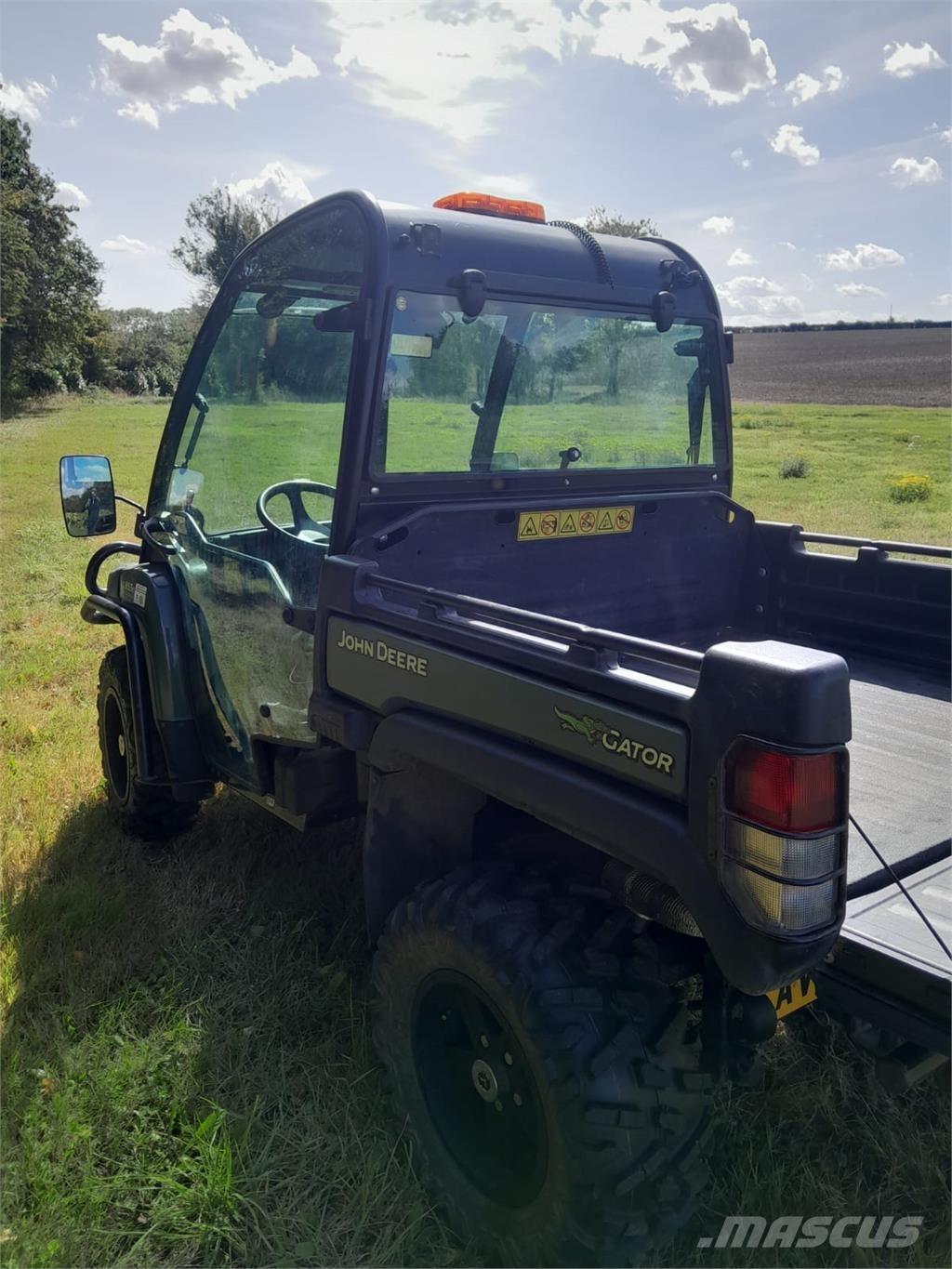 John Deere XUV855D ماكينات زراعية أخرى