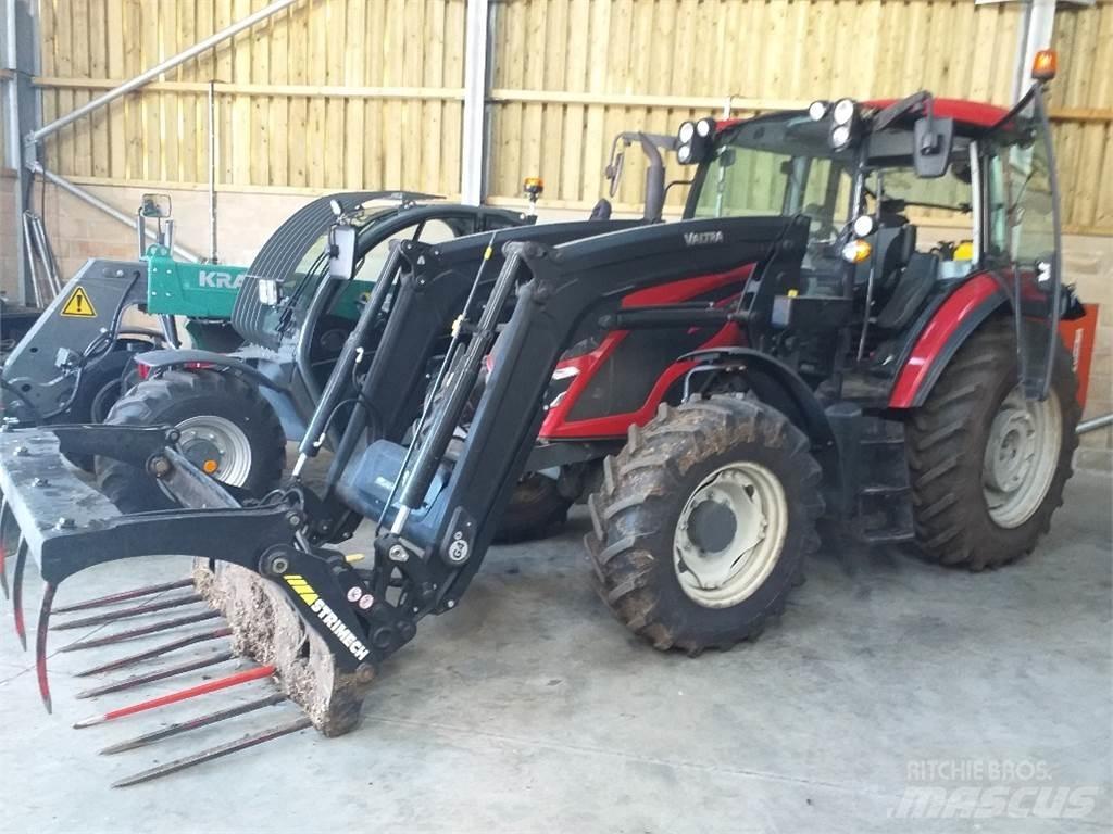 Valtra A115MH4 الجرارات