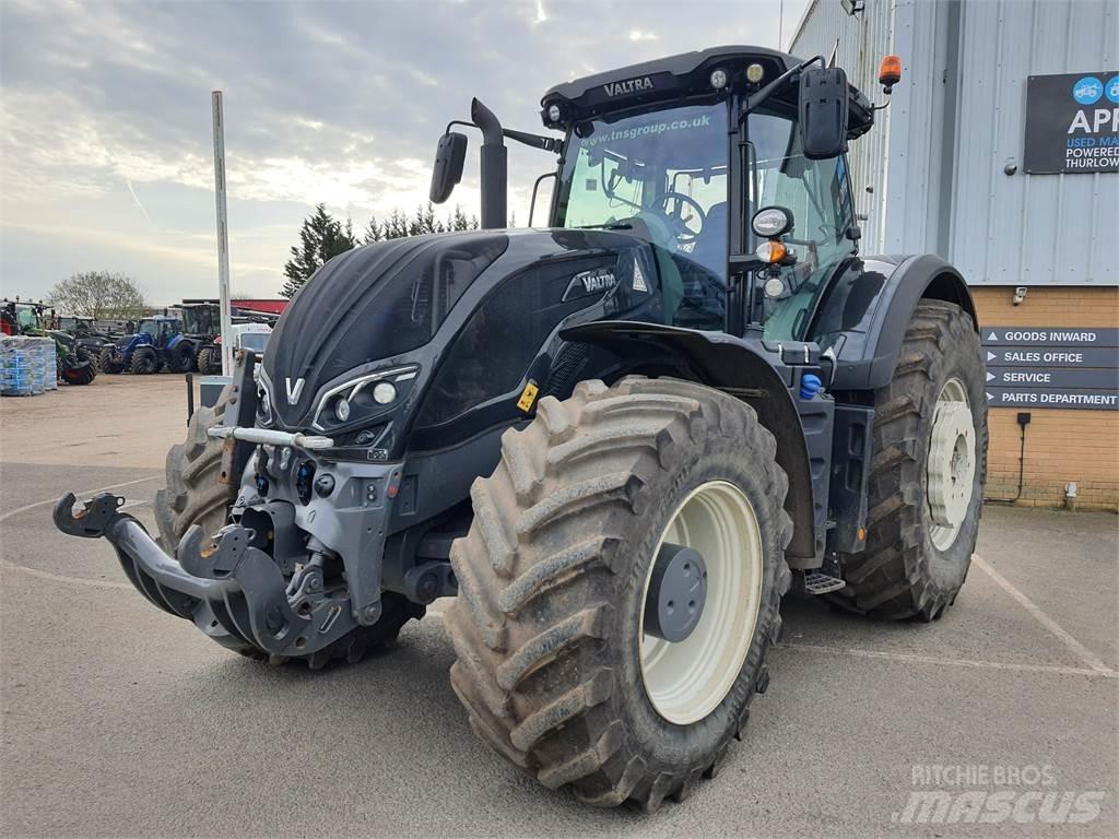 Valtra S394 الجرارات