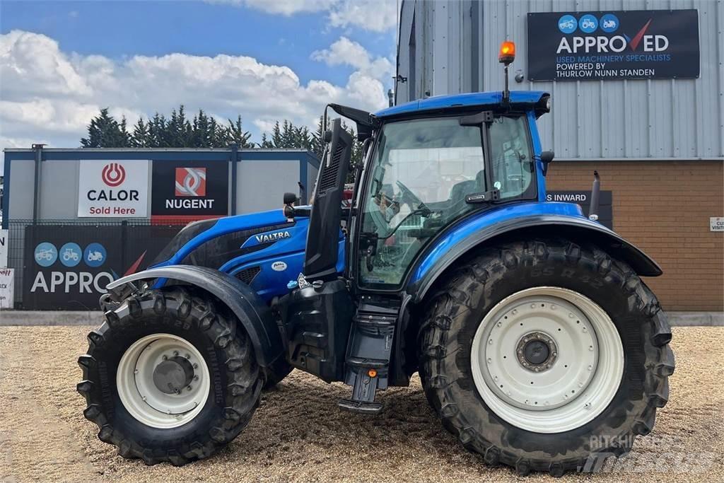 Valtra T234D الجرارات