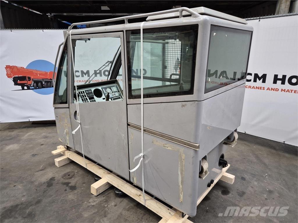  C.T.2 upper cabin كابينة والداخلية