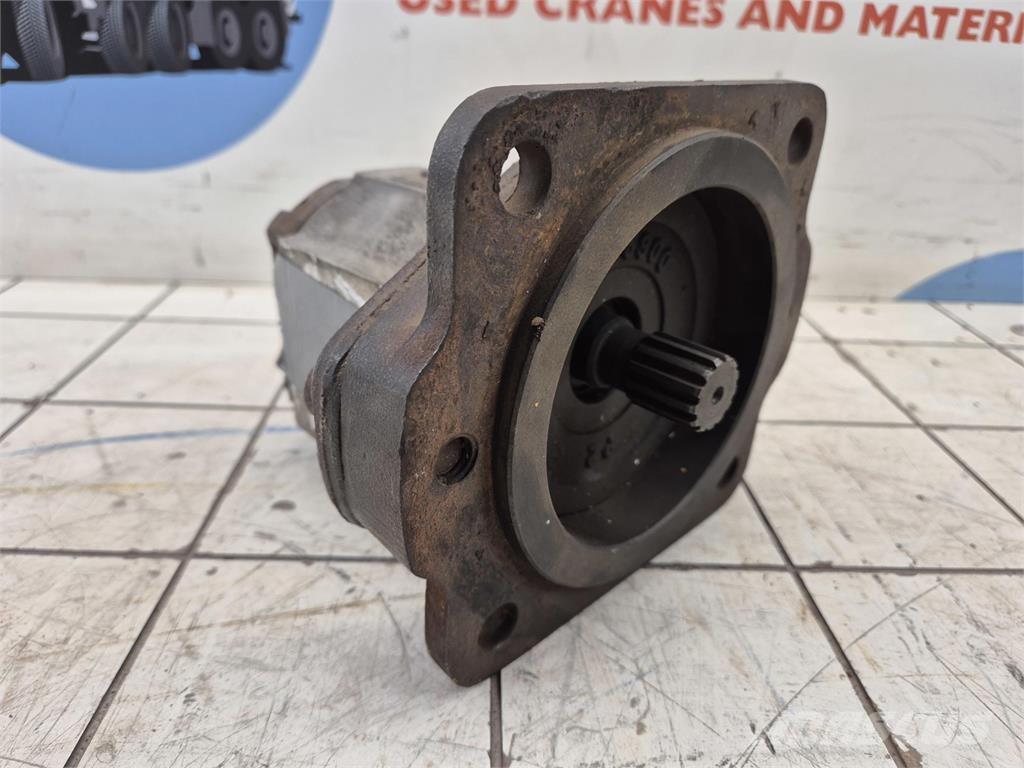  Gear pump أجزاء ومعدات رافعات