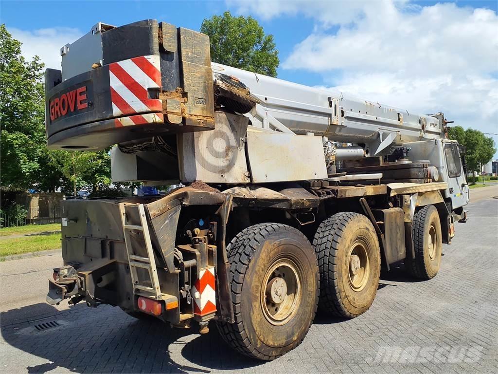 Grove GMK 3055 رافعات صالحة لكل أنواع الطرق