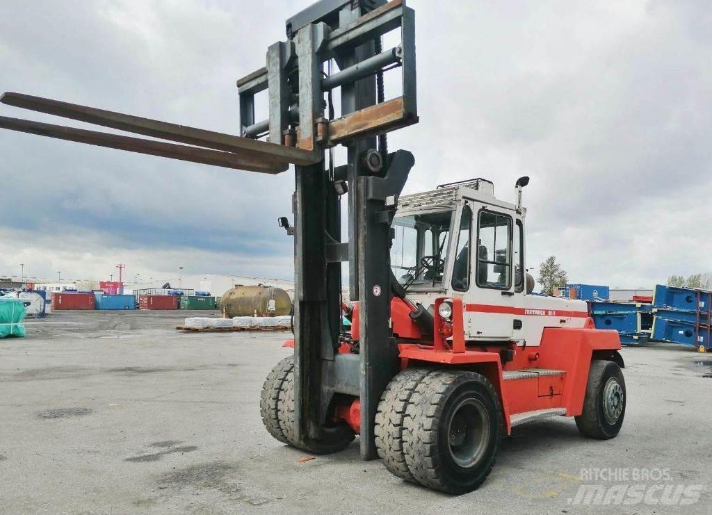 Svetruck 13,6-120-32 شاحنات الديزل