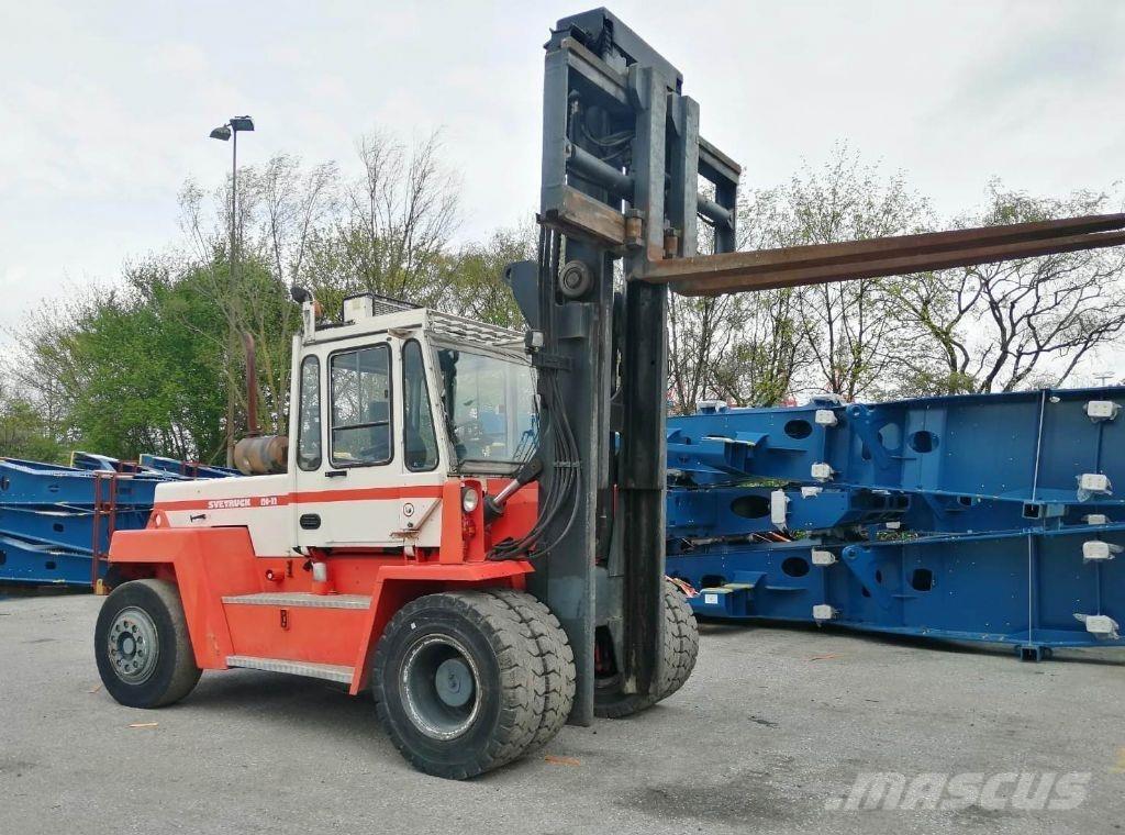 Svetruck 13,6-120-32 شاحنات الديزل