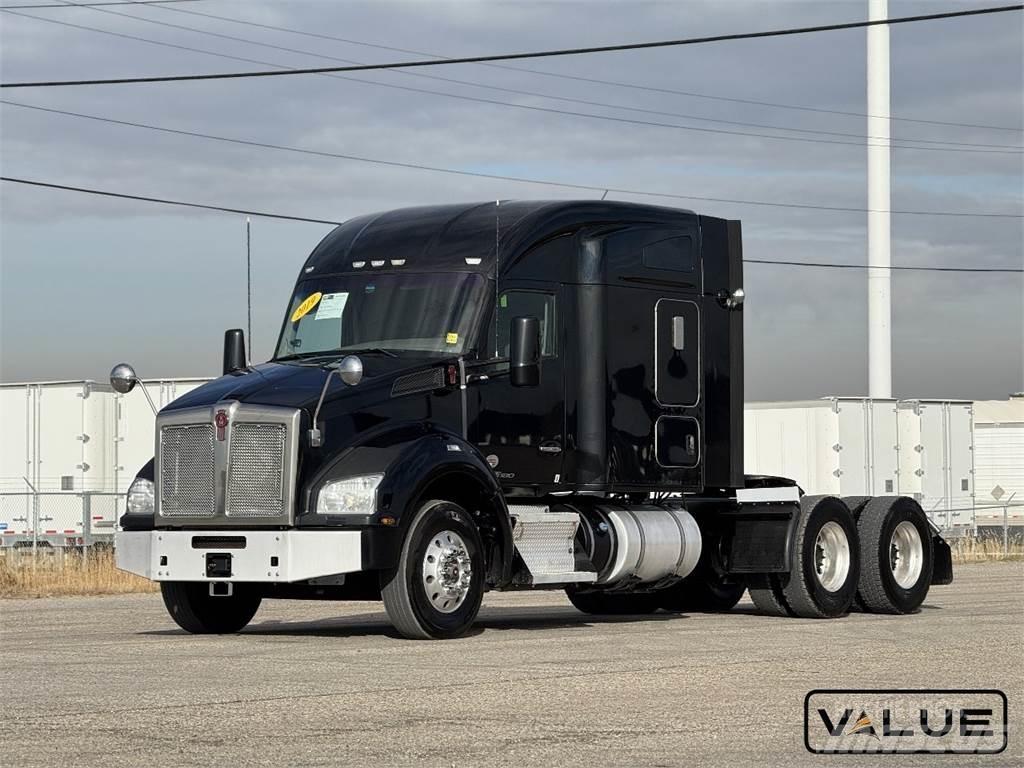 Kenworth T880 وحدات الجر