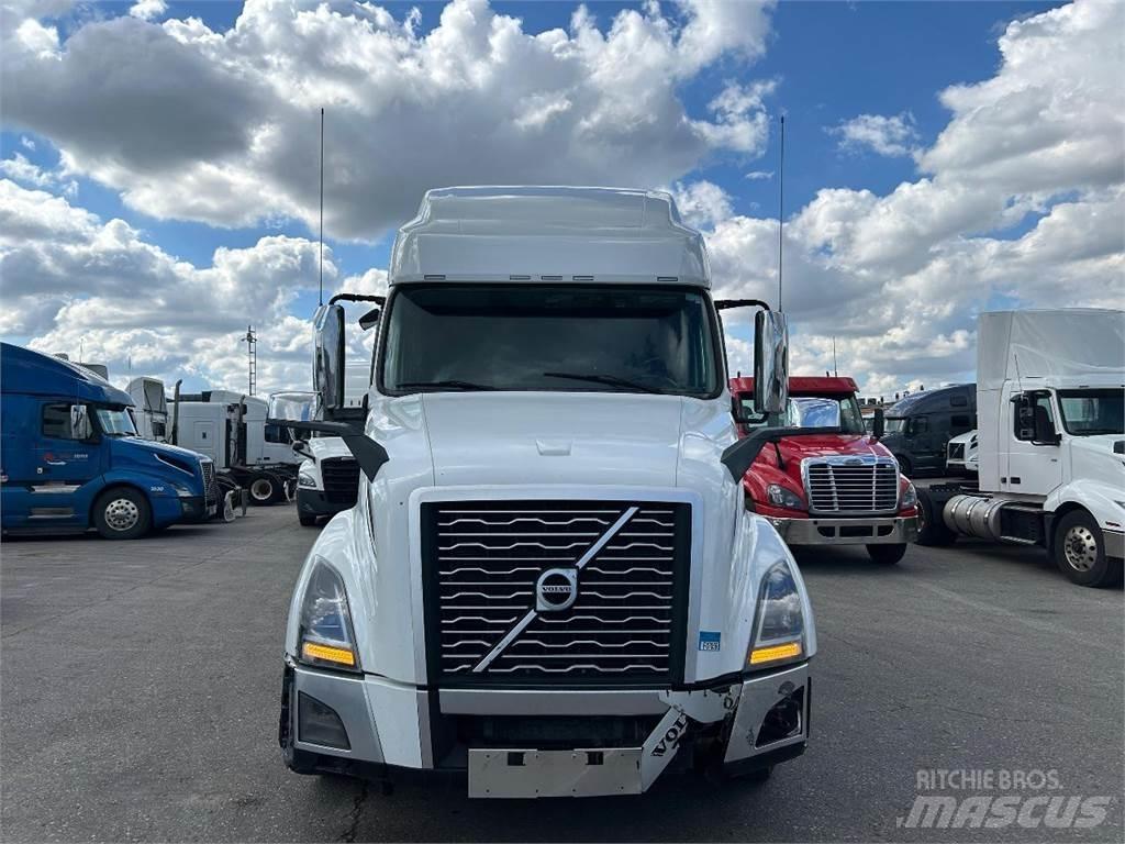 Volvo VNL وحدات الجر